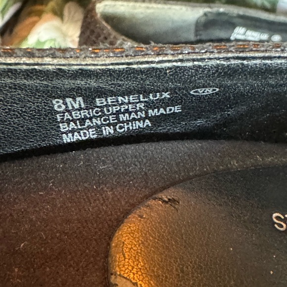 A2 by Aerosoles Benelux Black & Grey Snakeskin Pattern Pumps Size 8M - Picture 7 of 8